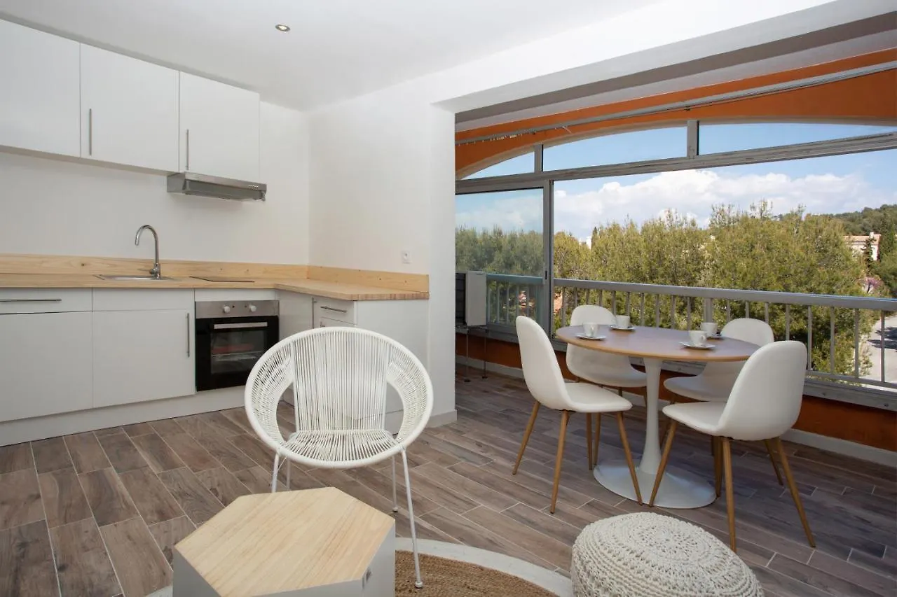 Appartement Joli T2 bord de mer tout équipé à Saint-Mandrier-sur-Mer
