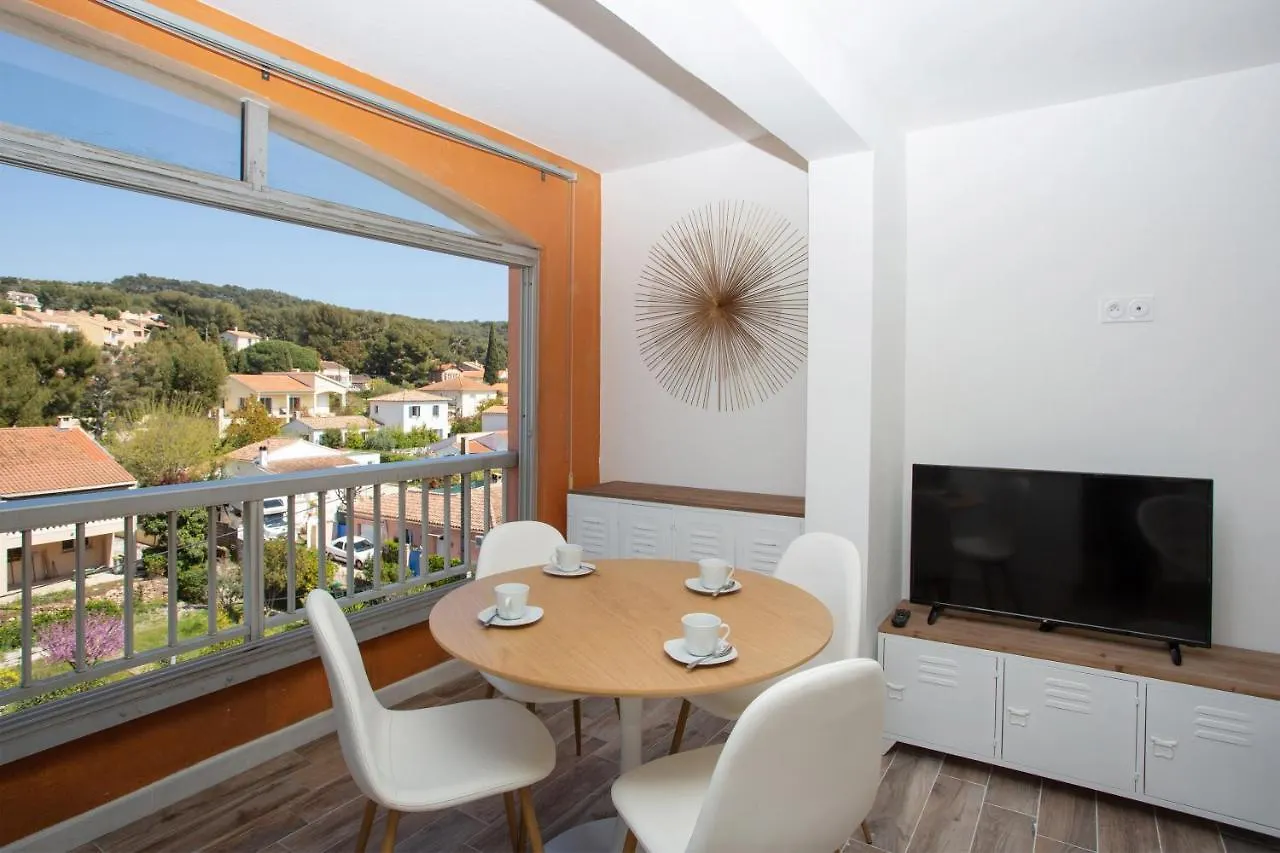 Appartement Joli T2 bord de mer tout équipé à Saint-Mandrier-sur-Mer