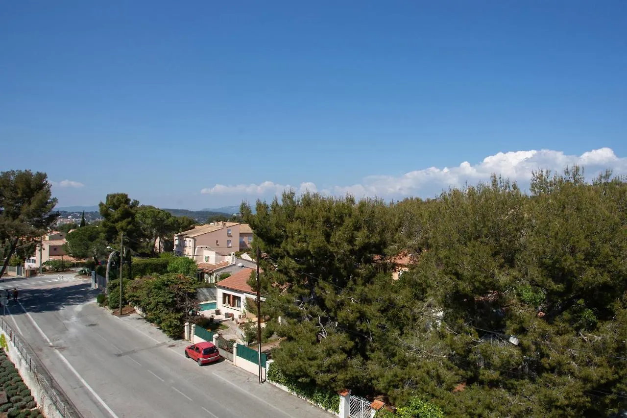 Joli T2 Bord De Mer Tout Equipe Apartment Saint-Mandrier-sur-Mer 0*,  France