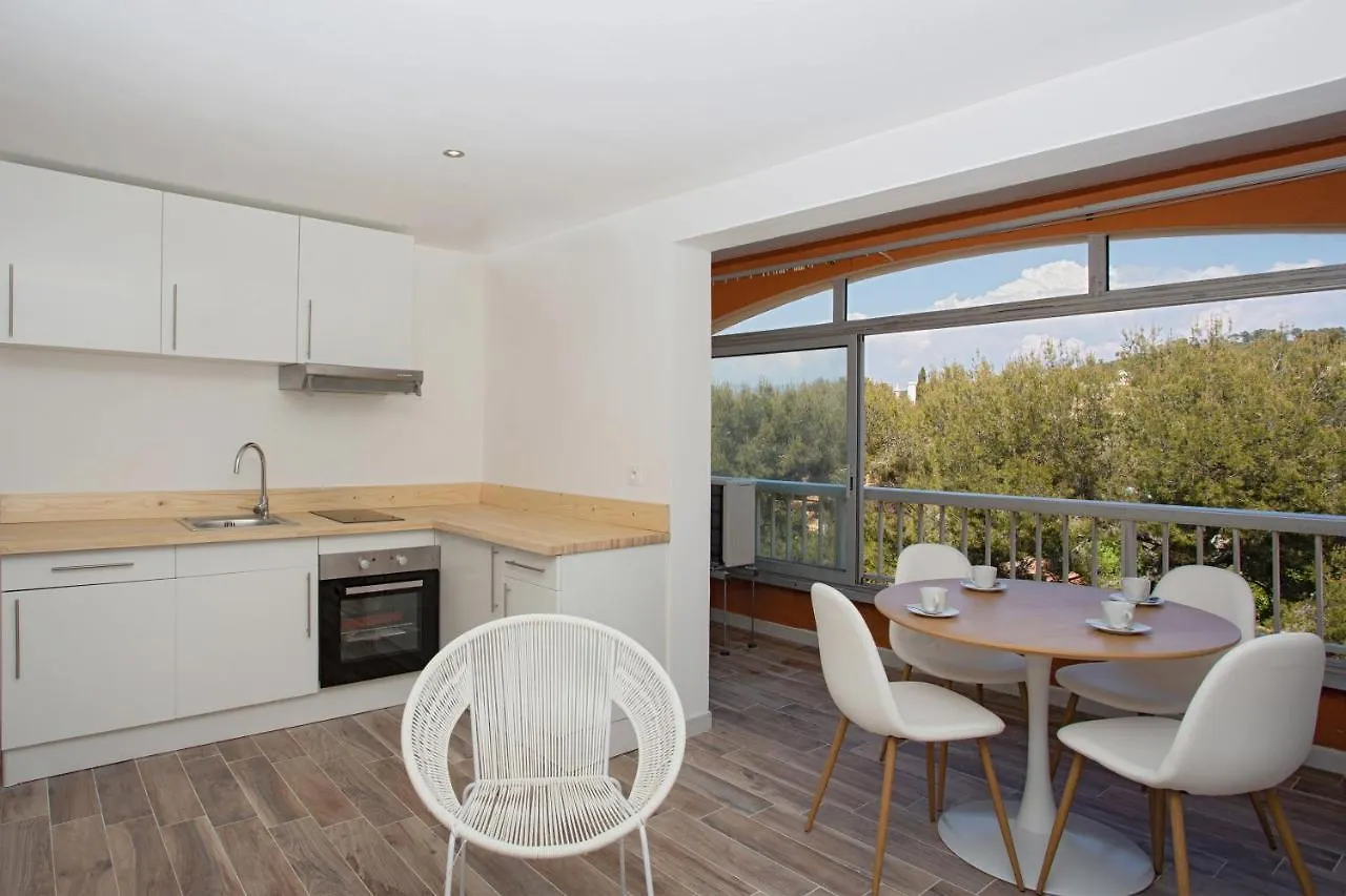 Appartement Joli T2 bord de mer tout équipé à Saint-Mandrier-sur-Mer