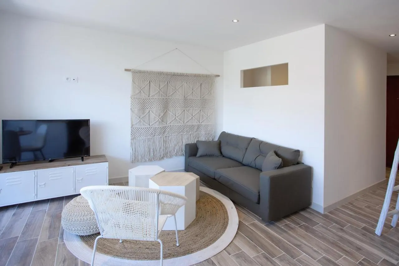 Appartement Joli T2 bord de mer tout équipé à Saint-Mandrier-sur-Mer France